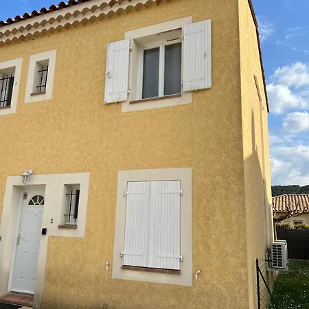 En Provence 3 T3 Jardin Clos בית נופש