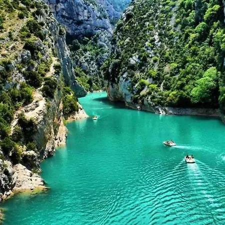 En Provence 3 T3 Jardin Clos *