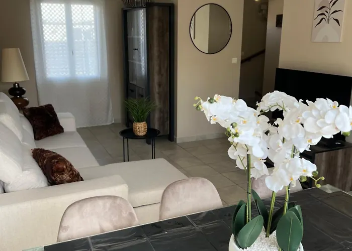 En Provence 3 T3 Jardin Clos *