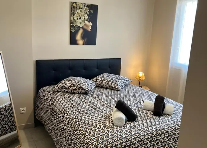 Holiday home En Provence 3 T3 Jardin Clos Greoux-les-Bains